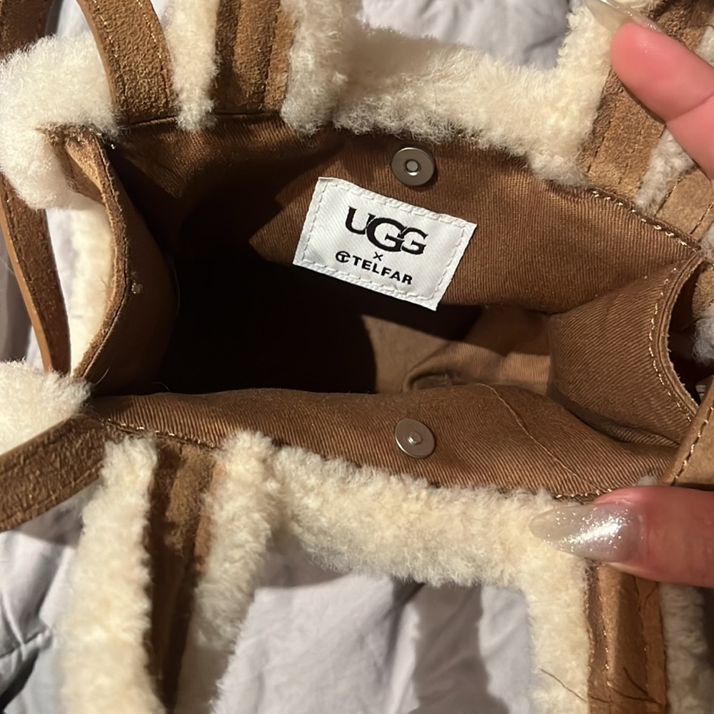 UGG X Telfar bag - Picture 2 of 3
